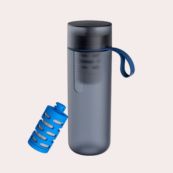 https://www.hola.com/imagenes/seleccion/20230920239612/mejores-botellas-purificadoras/1-308-258/philips---awp2712---botella-filtro-de-agua-go-zero-active-a.jpg
