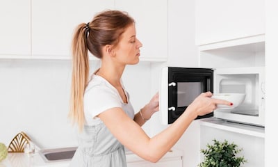 Prepara platos deliciosos y ahorra espacio en tu cocina con los mejores microondas con grill
