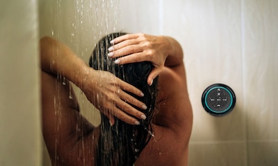 Hemos descubierto el altavoz de ducha Bluetooth más popular de Amazon y tienes que comprarlo