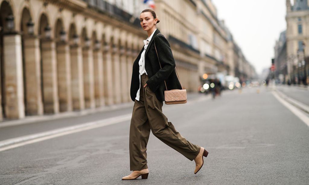 Todo lo que necesitas para vestir elegante y a la moda son estas chaquetas 'blazer' de rebajas