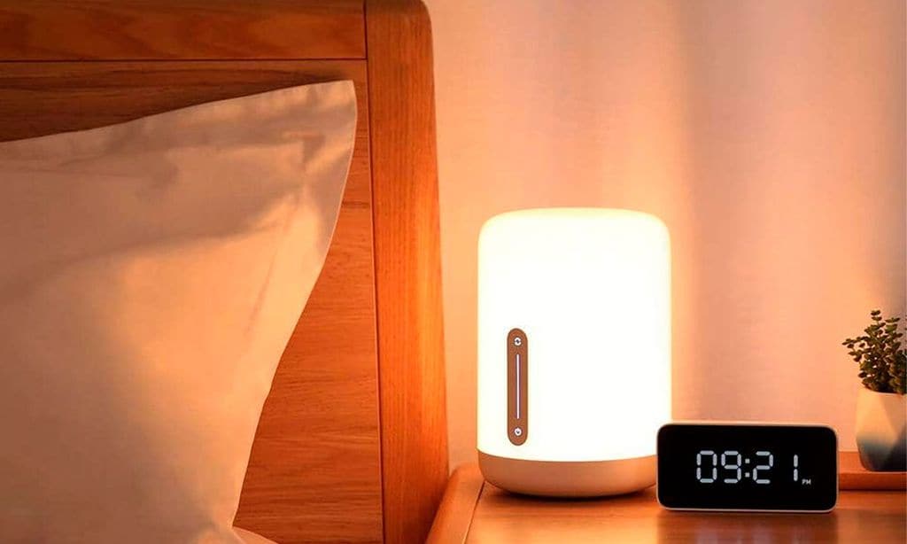 Esta lámpara inteligente de Xiaomi es lo que necesitas para despertar de forma natural