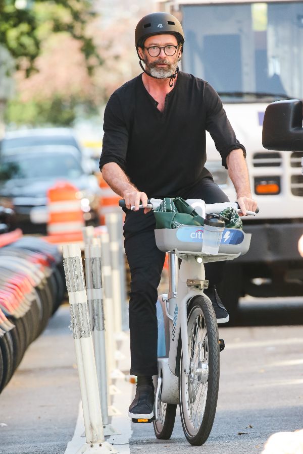 Hugh Jackman en bicicleta