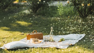 Estas son las mantas de pícnic más bonitas y prácticas para disfrutar de tu comida al aire libre