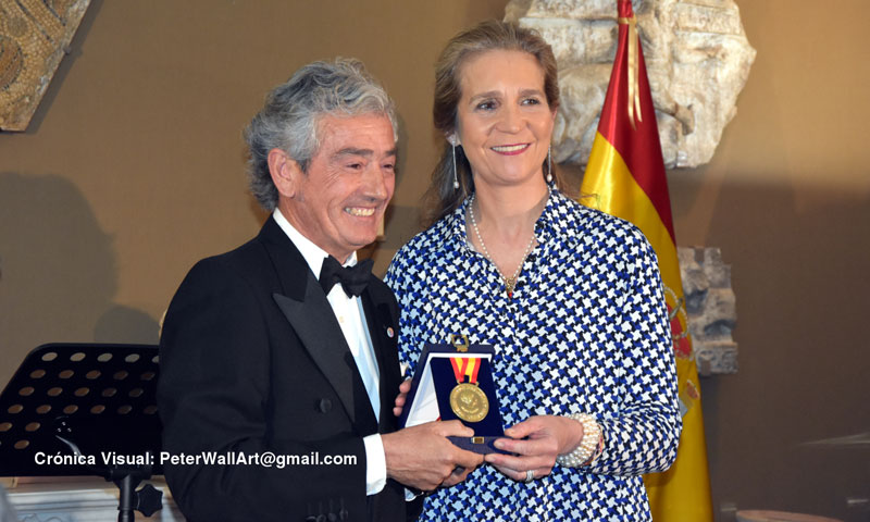 La infanta Elena preside la entrega de las 'Medallas Mayte Spínola' a la excelencia y el talento