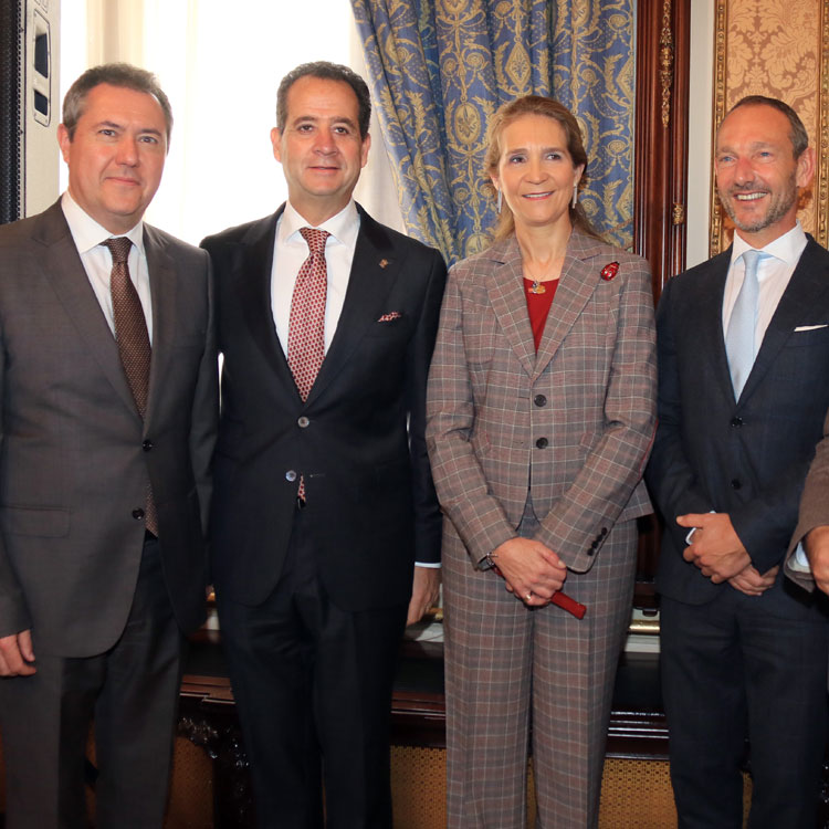 El Hotel Alfonso XIII de Sevilla cumple 90 años con la infanta Elena como invitada especial