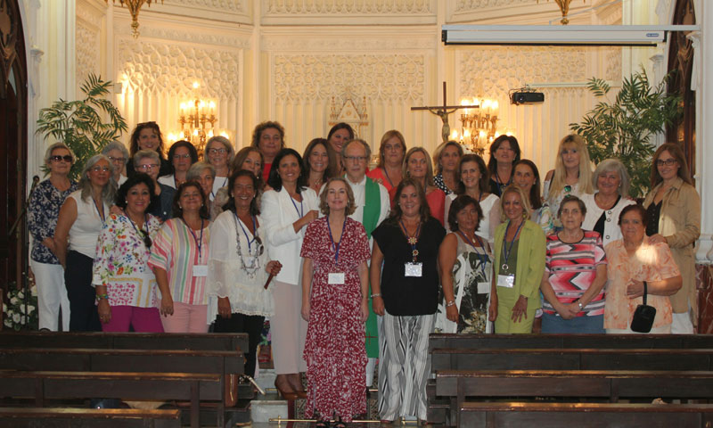 El primer encuentro de las antiguas alumnas del colegio Sagrado Corazón de El Puerto de Santa María