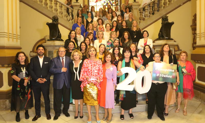 Ágatha Ruiz de la Prada celebra con la Asociación de Mujeres Empresarias de Málaga su 20º aniversario