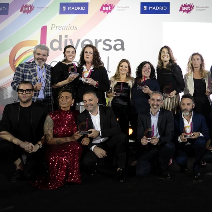 Ágatha Ruiz de la Prada, Fernando Tejero y 'Maestros de la costura', ganadores de los Premios Diversa