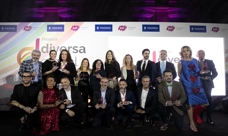 Ágatha Ruiz de la Prada, Fernando Tejero y 'Maestros de la costura', ganadores de los Premios Diversa