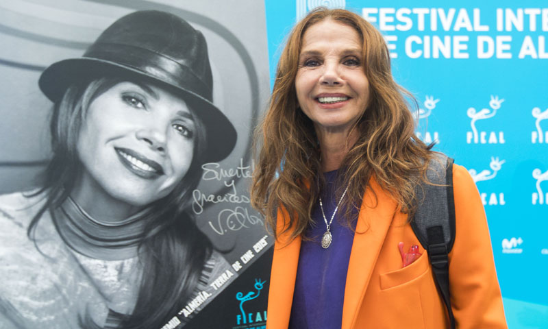 Victoria Abril recibe el premio 'Almería, tierra de cine'