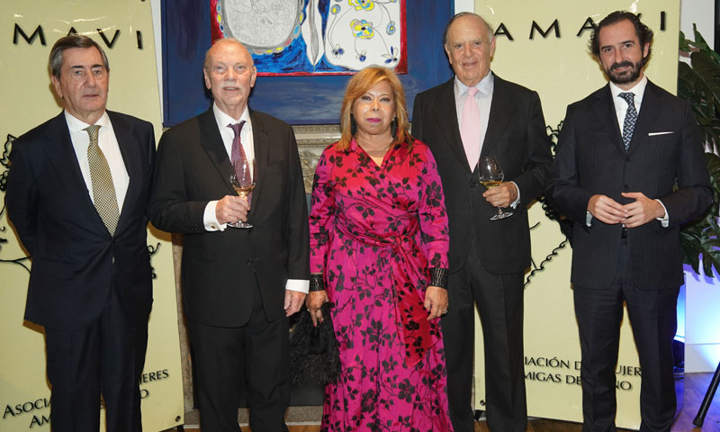 El Marqués de Griñón y Alfonso Cortina, homenajeados por su dedicación al mundo del vino