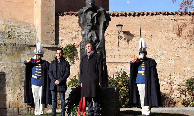 Alejandro Amenábar rinde homenaje a Miguel de Unamuno