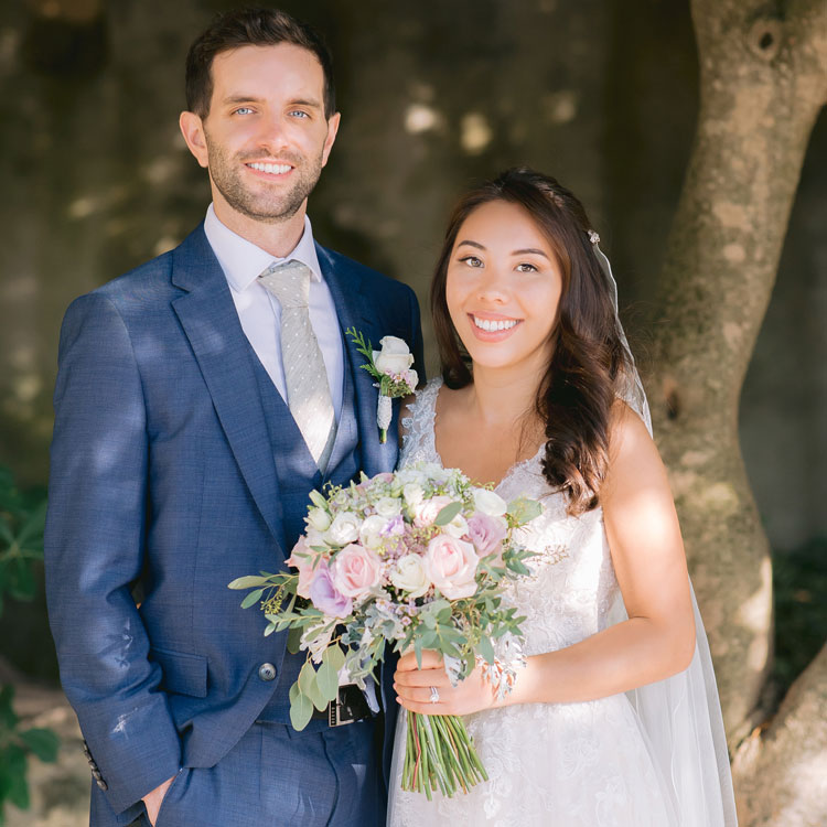 Ainhoa y Peter: una romántica boda con acento inglés en Barcelona