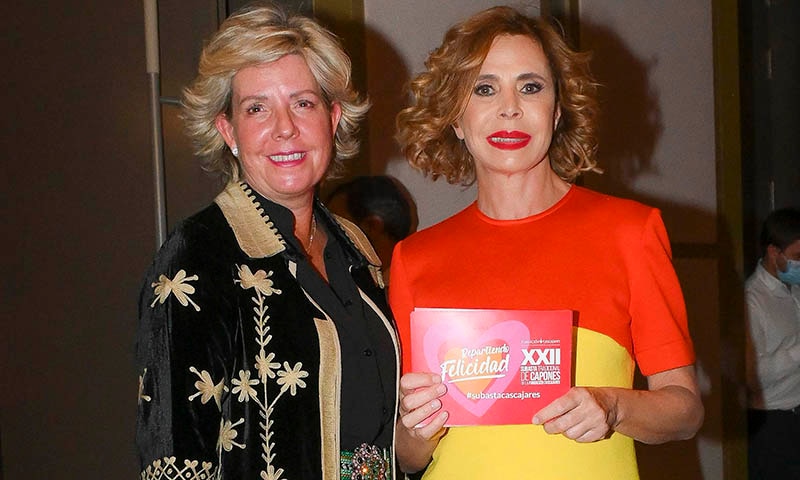Ágatha Ruiz de la Prada y Simoneta Gómez-Acebo apoyan una singular subasta