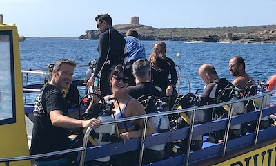 Irene Villa se une a su 'Club de Titanes' para limpiar el fondo marino de Menorca