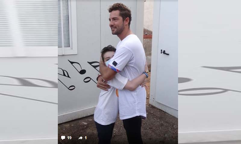 David Bisbal sorprende a un niño que lucha contra la leucemia