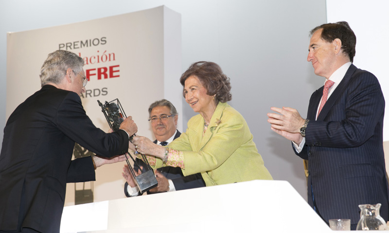 La reina Sofía hace entrega de los premios Fundación MAPFRE