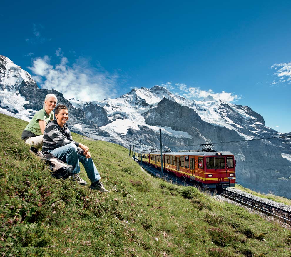 El ferrocarril de la Jungfrau llega hasta la estación de tren más alta de E...
