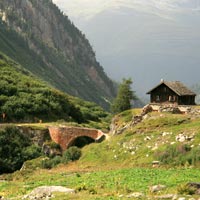 Aventura en los Alpes suizos en un autobús postal