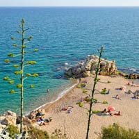 Playas para empezar un largo verano en la costa de Barcelona