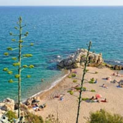 Playas para empezar un largo verano en la costa de Barcelona