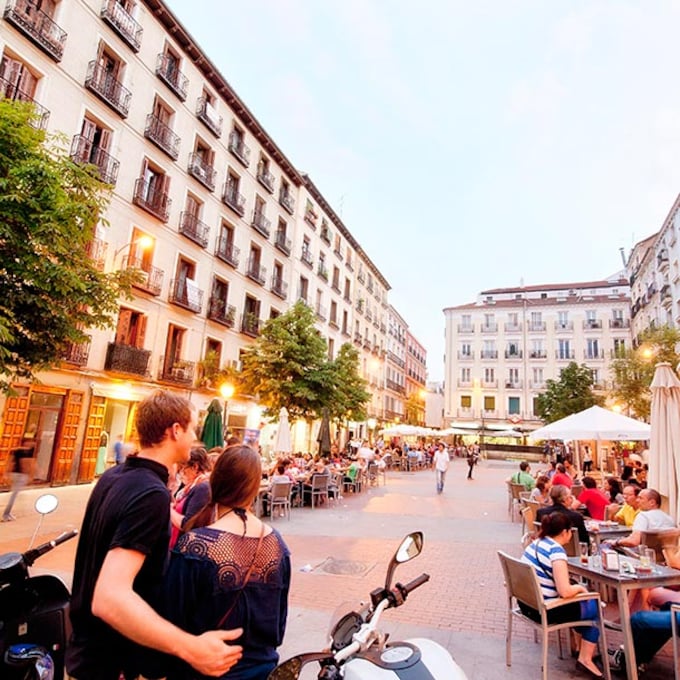 Una vuelta (o dos) por Chueca, el barrio madrileño más trendy y con más ambiente