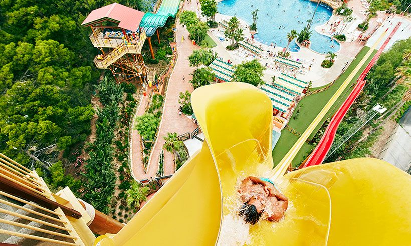 Pon a prueba tu valor y mójate en estos parques acuáticos para los más atrevidos
