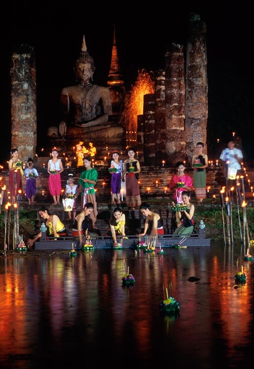 Sukhothai-Loi-Krathong-and-Candle-Festival-Tailandia