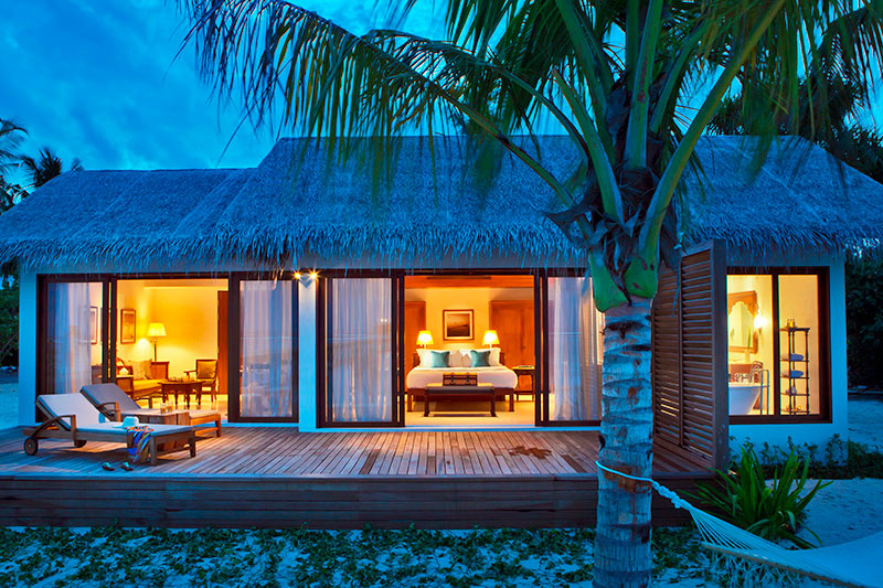 Beach-Villa-residence-maldives-hotel