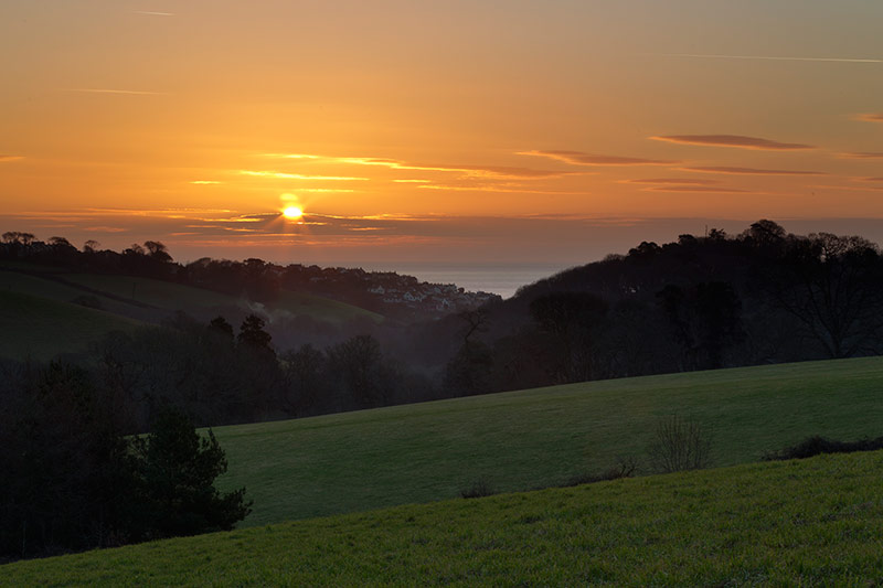 heligan-jardines-Sunrise-over-mevagissey-from-west-lawn