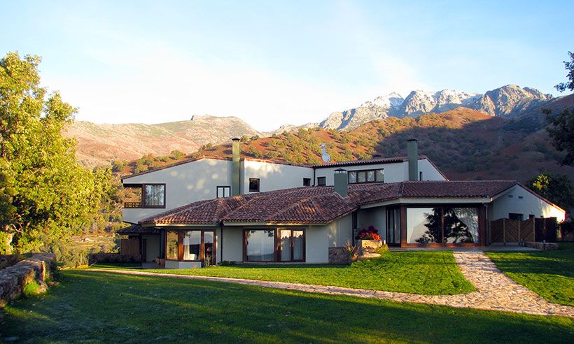 Nabia-exterior-Gredos