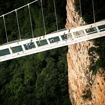 El puente de cristal más alto y largo del mundo (o ¡yo por ahí no cruzo!)