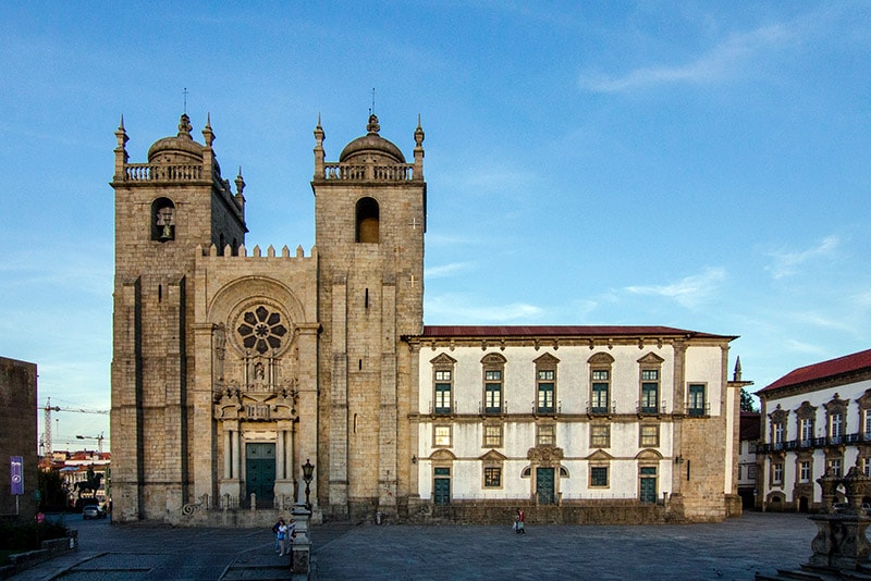 Oporto-Catedral-Seo-Portugal