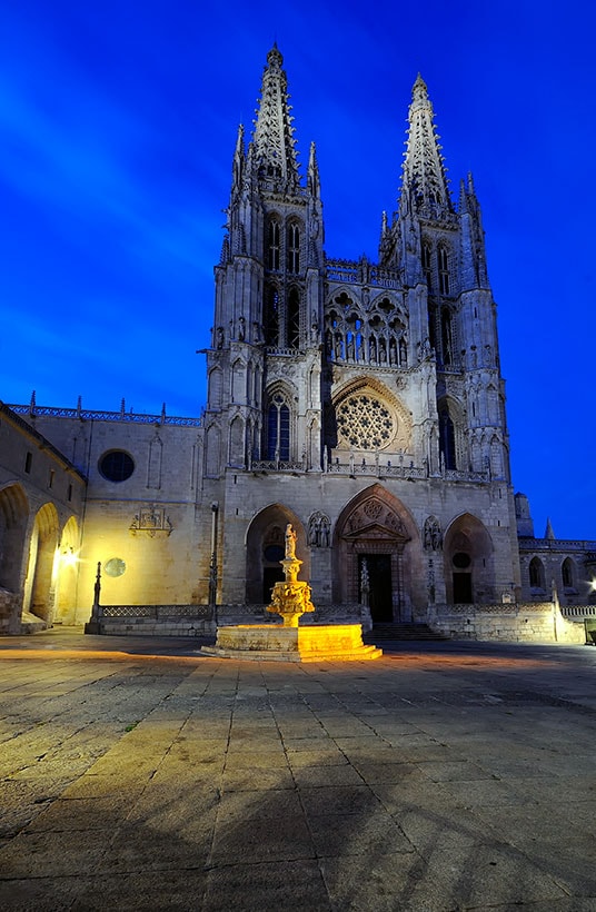 Burgos-noche-catedral