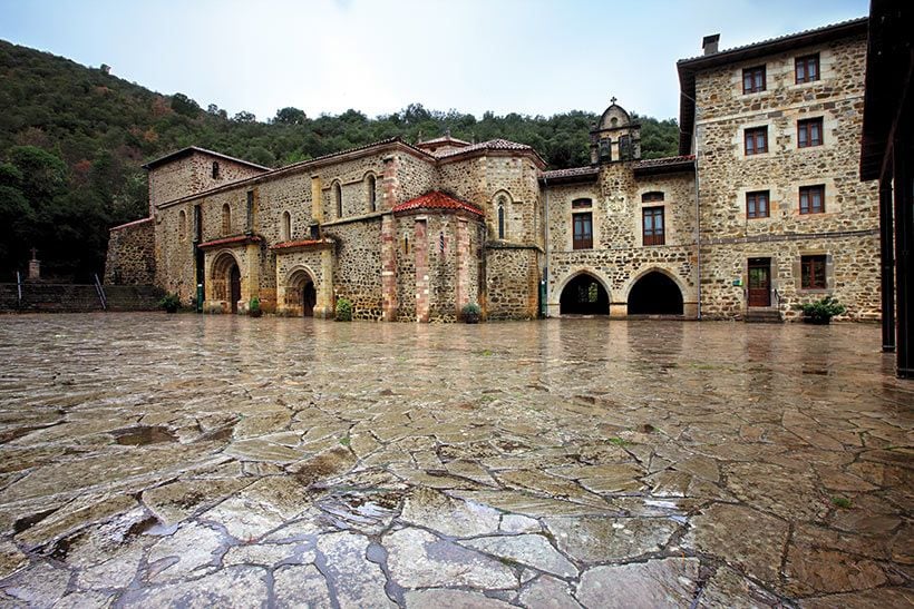 Monasterio-de-Santo-Toribio-de-Liebana