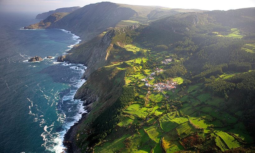 Pueblos, playas, faros, caminos... Diez lugares que tienes que ver en A Coruña