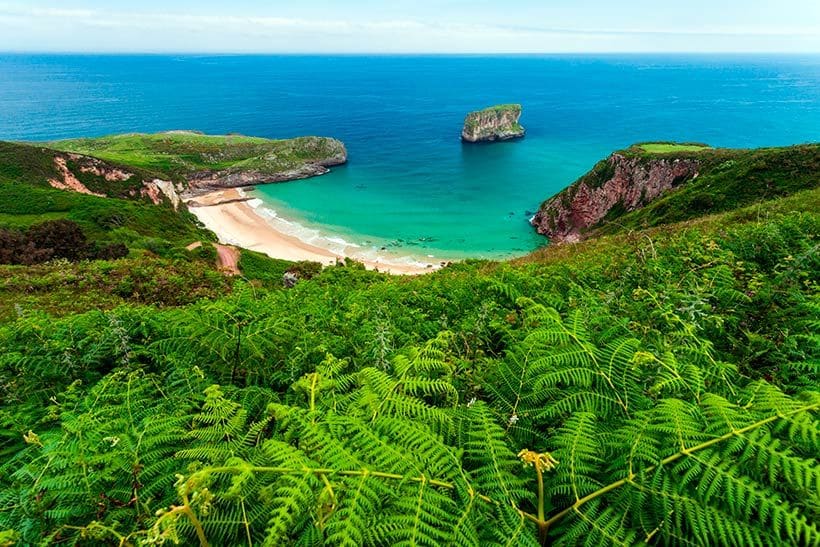 La-Ballota-playa-asturias