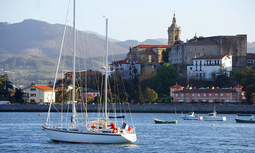 Hondarribia, un pueblo marinero para pasarse el verano junto al mar