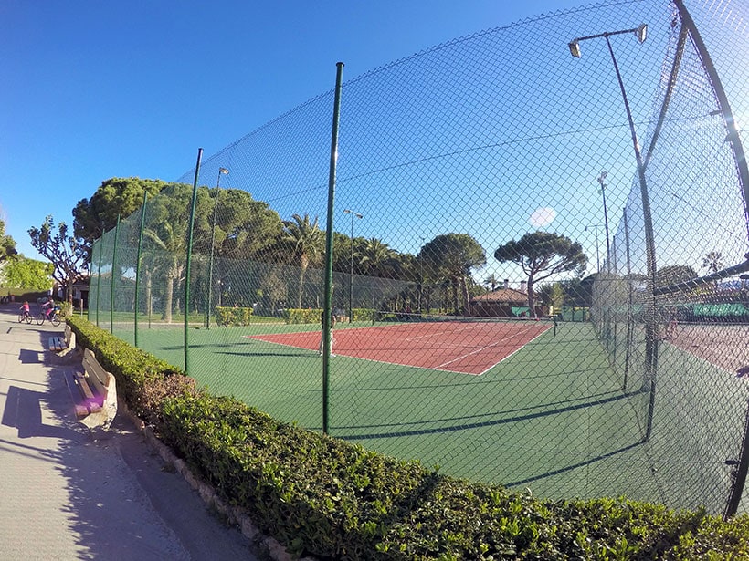 Camping-Montroig-Playa-Tarragona-tenis