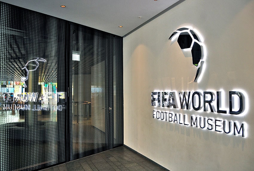 zurich-FIFA-World-Footbal-Museum-entrada