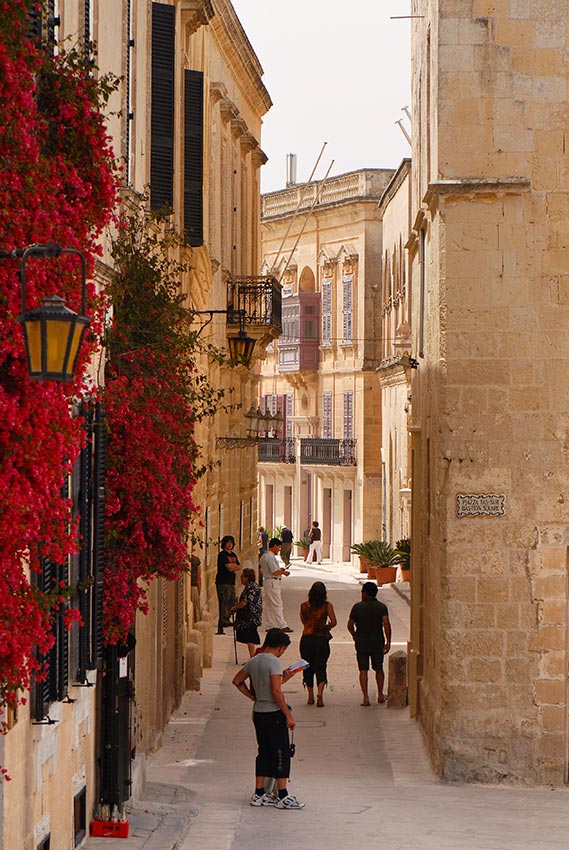 Malta-Mdina-street-ajpg