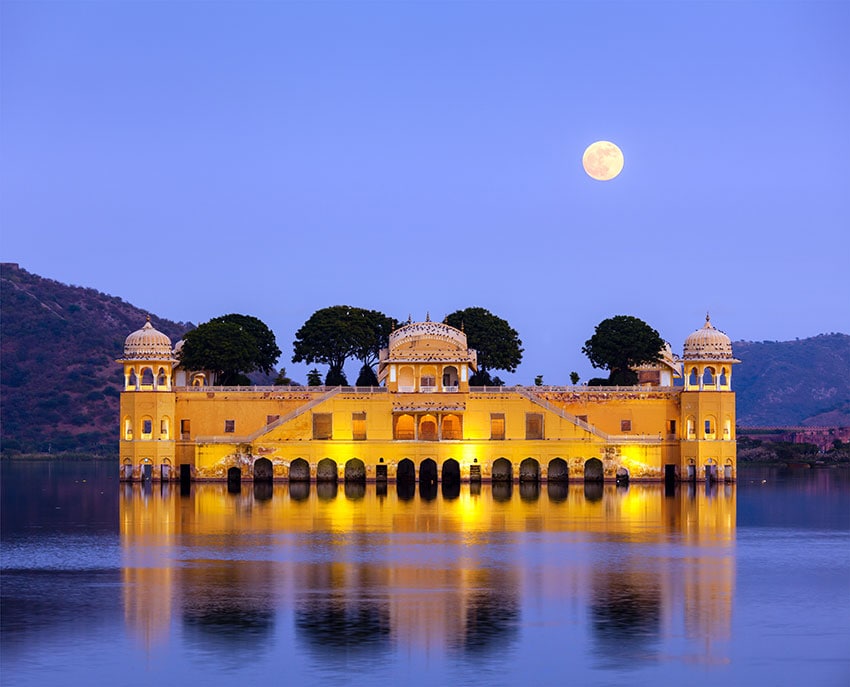palacio-Jal-Mahal-Jaipur-Rajastan-india-a.jpg