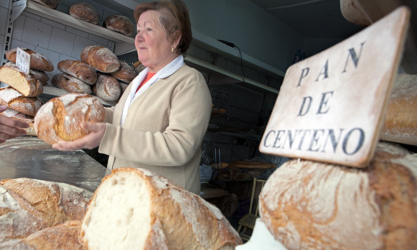 Un viaje a 10 pueblos felices con el pan como protagonista
