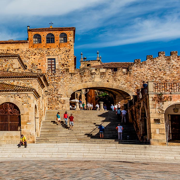 Cáceres, la ciudad bimilenaria, en 10 imprescindibles (alguno muy moderno)