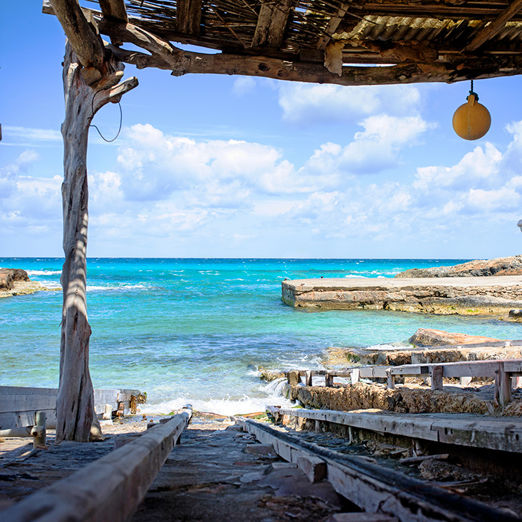 Playas azul Formentera, la esencia del Mediterráneo más puro