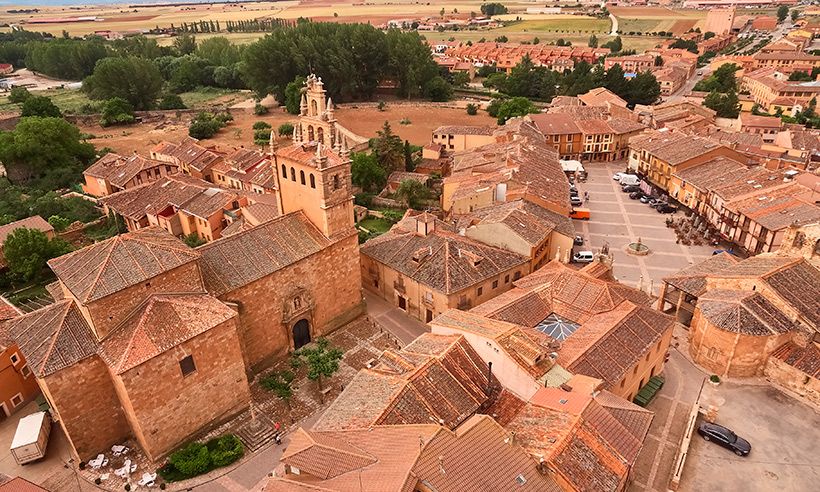 Ayllón, la villa segoviana del ‘sí quiero’ de Bisbal y Rossana Zanetti