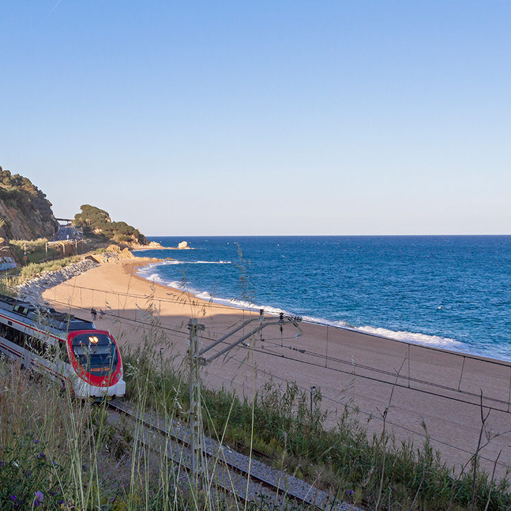 A la playa en metro, proxima estación: el mar