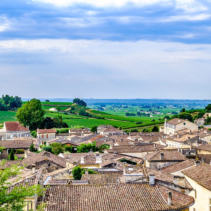 Saint-Émilion, un pueblo medieval entre viñedos que no puede ser más bonito