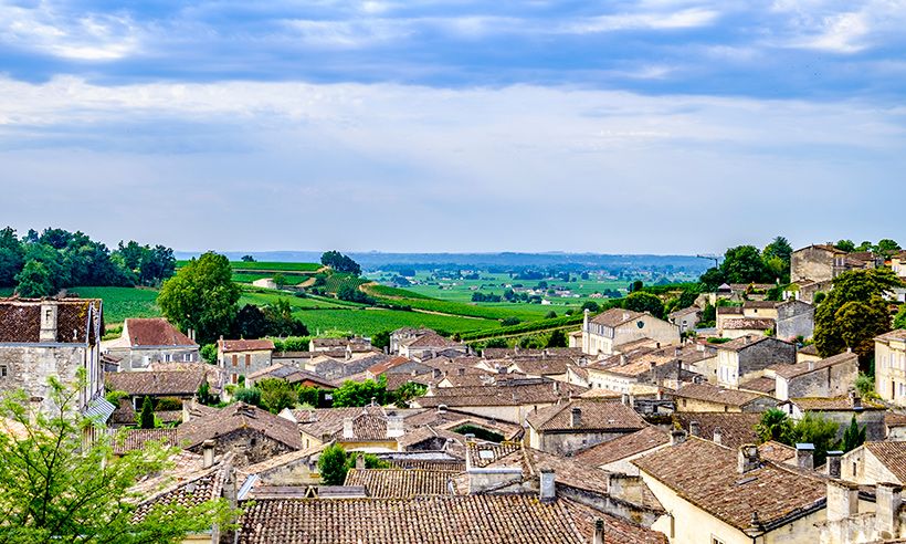 Saint-Émilion, un pueblo medieval entre viñedos que no puede ser más bonito
