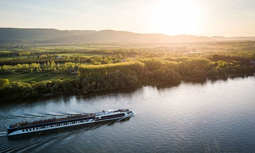 Y llegó la primavera… De crucero por los canales entre flores y jardines